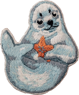 Брошь. Белёк ("Живая картина")